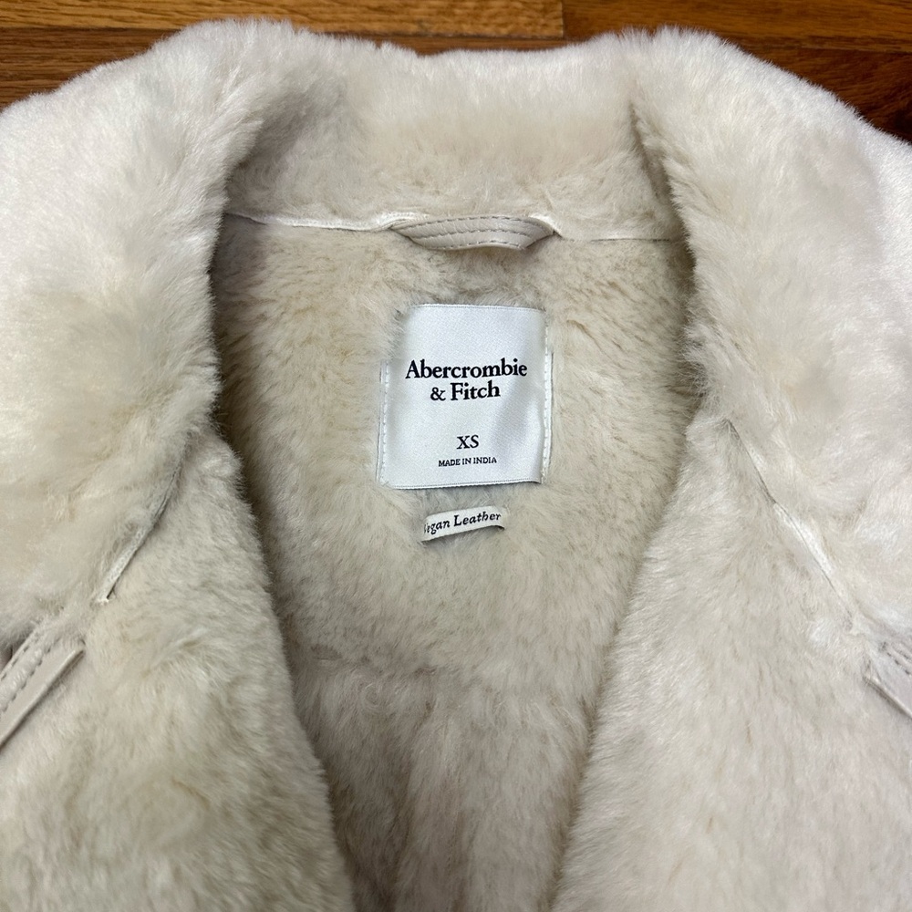 Abercrombie & Fitch Vegan Leather Shearling Biker Jacket - Picture 5 of 6